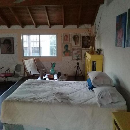La Casa De Los Murales Авельянеда Экстерьер фото