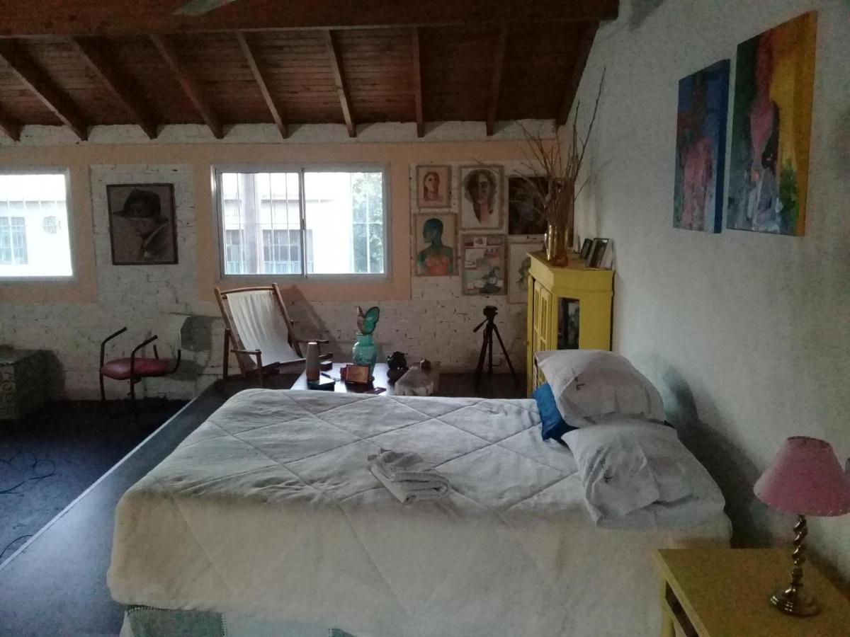 La Casa De Los Murales Авельянеда Экстерьер фото
