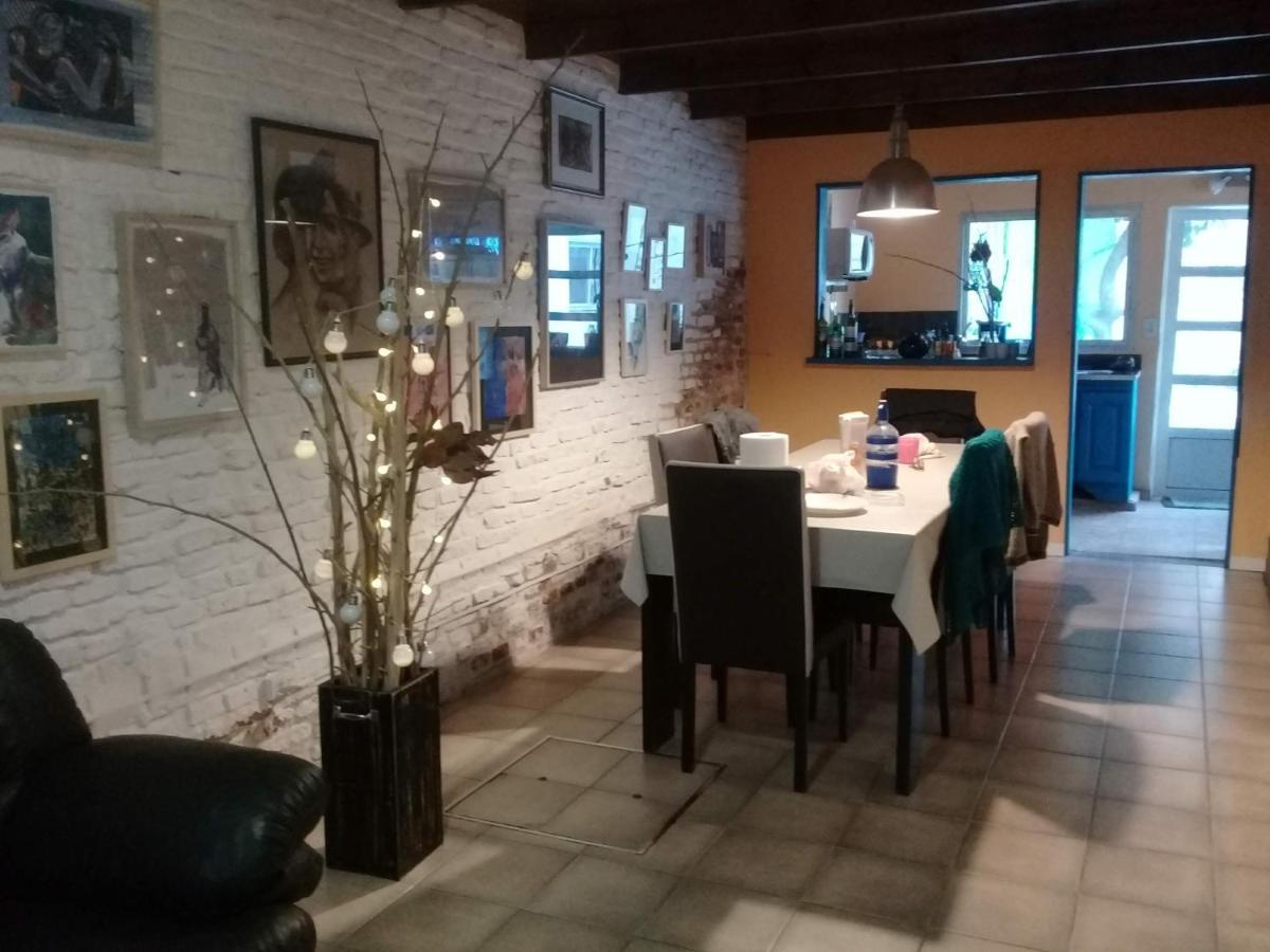La Casa De Los Murales Авельянеда Экстерьер фото