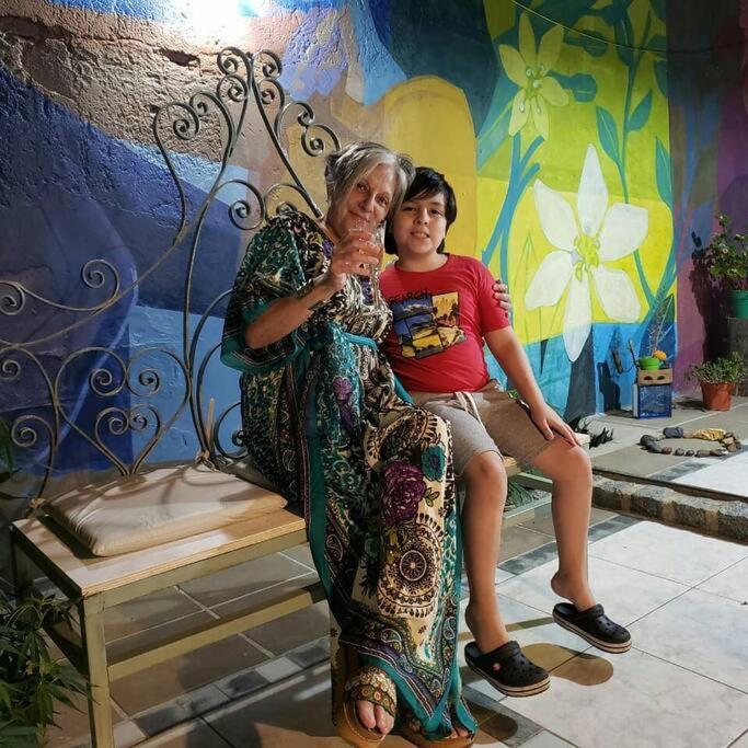 La Casa De Los Murales Авельянеда Экстерьер фото
