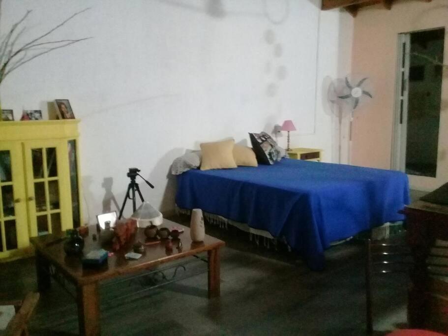 La Casa De Los Murales Авельянеда Экстерьер фото